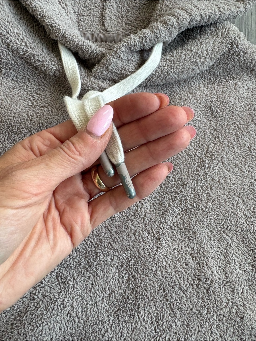 UGG RTW Fleecy Sherpa Lounge Hoodie M - Picture 2 of 6